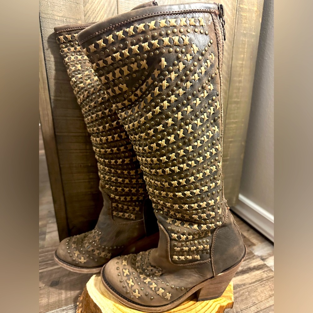 RARE Liberty Black Leather Cowgirl Boots Size 5.5